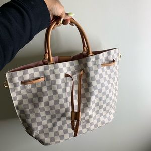 Used Louis Vuitton Purse✨